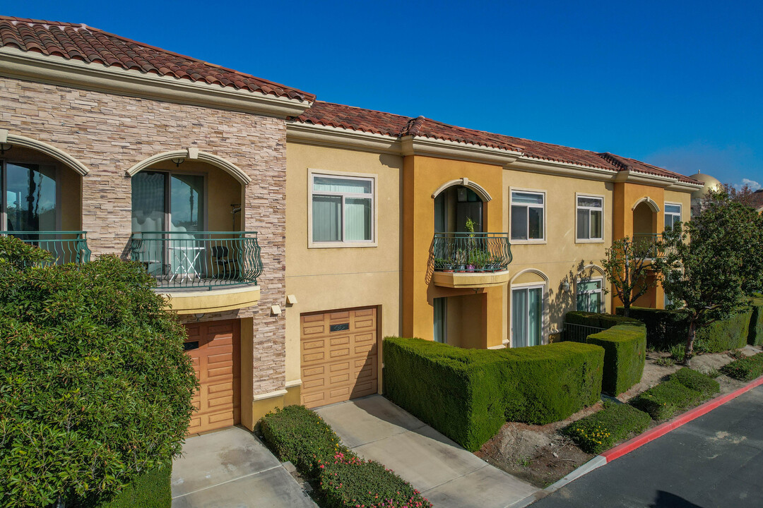 Ivy Garden in Chino, CA - Building Photo