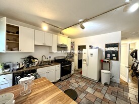 8 Sewall St, Unit 1 Apartamentos