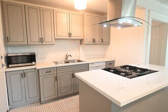 216 S Vendome St in Los Angeles, CA - Building Photo - Building Photo