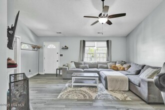 110 Foxlair Dr in Hubert, NC - Building Photo - Building Photo