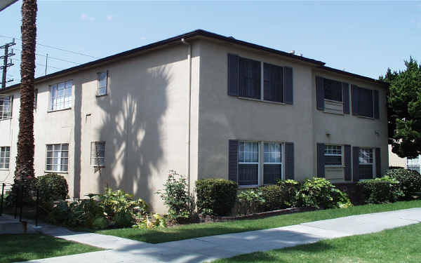 932 W Glenoaks Blvd in Glendale, CA - Foto de edificio - Building Photo