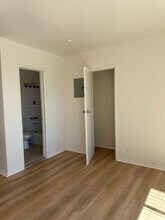 6214 Holly Mont Dr in Los Angeles, CA - Foto de edificio - Building Photo