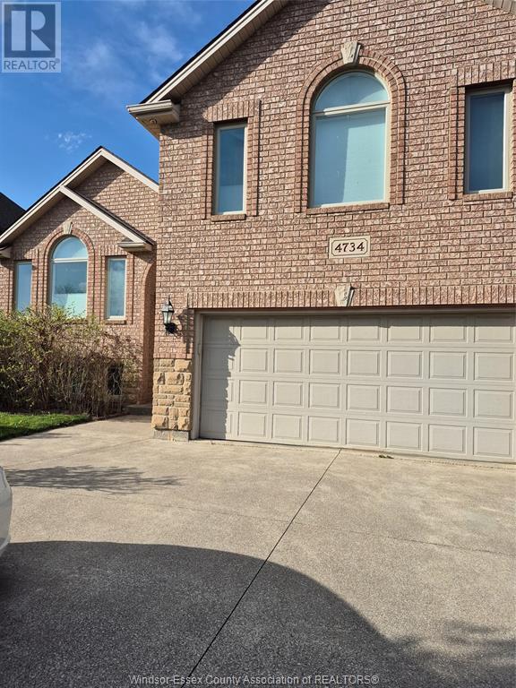 4734 Southwood Lakes Blvd