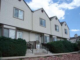 7616 Lexington Manor Dr in Colorado Springs, CO - Building Photo