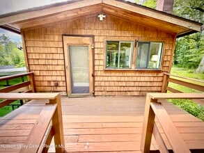 19 Lennox Ave in Glenford, NY - Building Photo - Building Photo