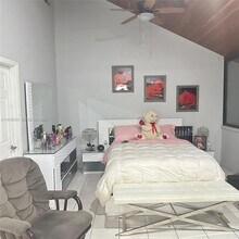 8408 NW 8th St, Unit 8408 in Miami, FL - Building Photo - Building Photo