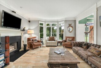 96 Comstock Hill Ave in Norwalk, CT - Building Photo - Building Photo