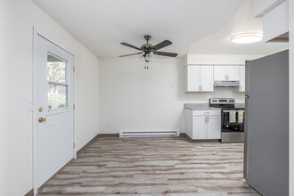 Hood Manor in Kennewick, WA - Building Photo - Building Photo