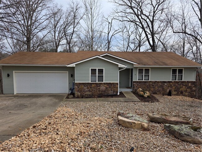 property at 11 Folkingham Ln