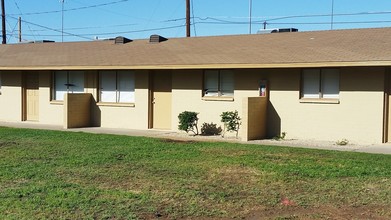 Devonshire Apartments in Phoenix, AZ - Building Photo - Building Photo