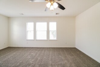 7803 Cypress Edge Dr in Cypress, TX - Building Photo - Building Photo