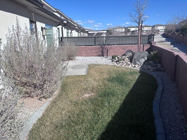 3144 E Sky Rim Wy in Saint George, UT - Building Photo - Building Photo