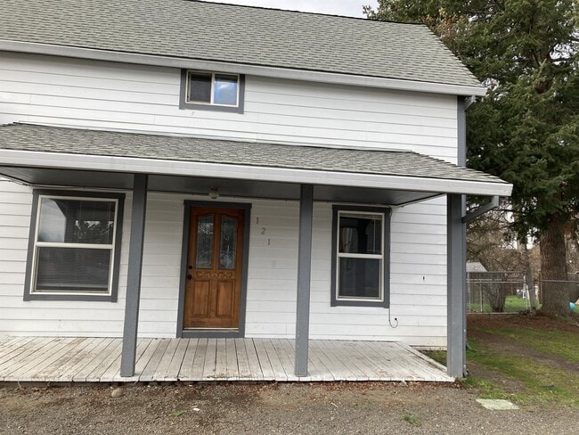 property at 121 N Shasta Ave