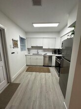 526 Eastwind Dr in North Palm Beach, FL - Building Photo - Building Photo