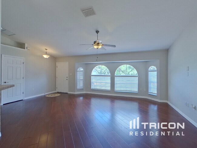 3120 Junction St in North Port, FL - Foto de edificio - Building Photo