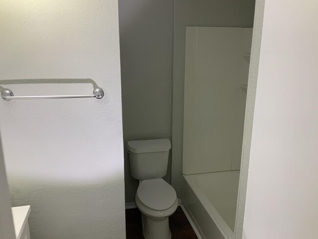 921 NW Summercrest Blvd in Burleson, TX - Building Photo - Building Photo