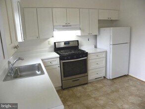 123 S West St in Alexandria, VA - Building Photo - Building Photo