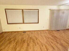 4553 Scott Trl in Eagan, MN - Building Photo - Building Photo