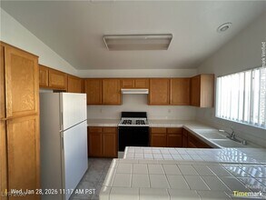 8212 Gunther Cir in Las Vegas, NV - Building Photo - Building Photo