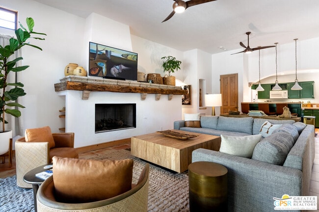 690 W Linda Vista Dr in Palm Springs, CA - Building Photo - Building Photo
