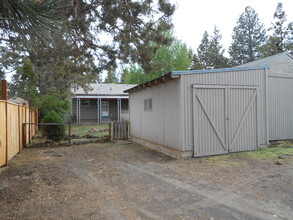 554 NE Irving Ave in Bend, OR - Building Photo - Building Photo