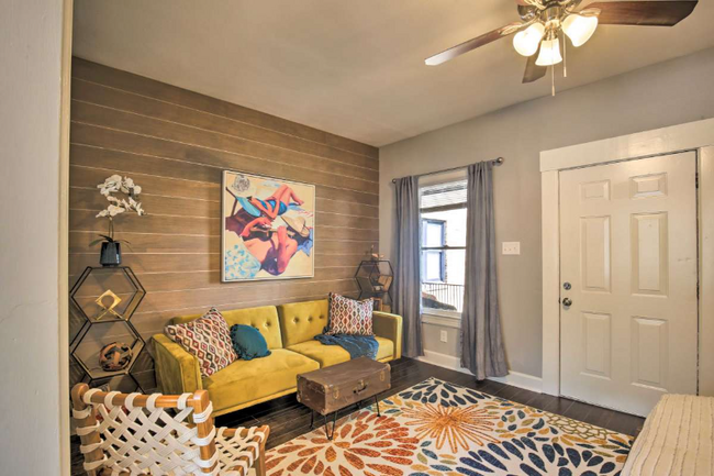 property at 209 E Rosewood Ave