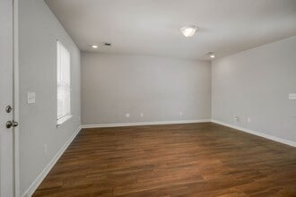 3017 3rd Pl E in Tuscaloosa, AL - Building Photo - Building Photo