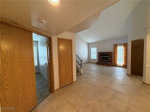 516 Inness Ave in Henderson, NV - Building Photo - Building Photo