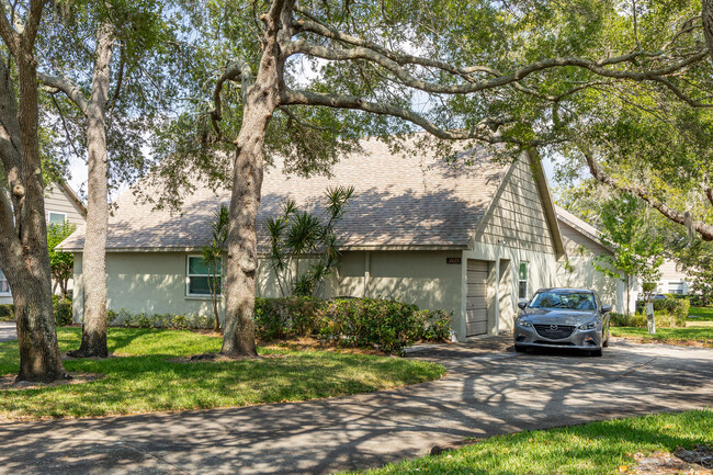 Chateuax Woods in Clearwater, FL - Foto de edificio - Building Photo