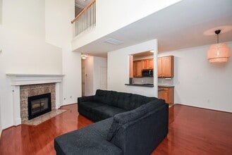 13646 Garden Grove Ct in Houston, TX - Building Photo - Building Photo