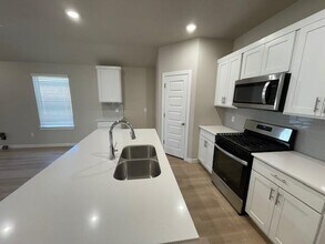 2210 S 10th St in Rogers, AR - Building Photo - Building Photo