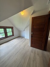 2239 Burnet Ave in Cincinnati, OH - Building Photo - Building Photo