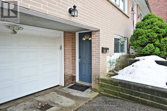 106 Levendale Rd in Richmond Hill, ON - Building Photo - Building Photo