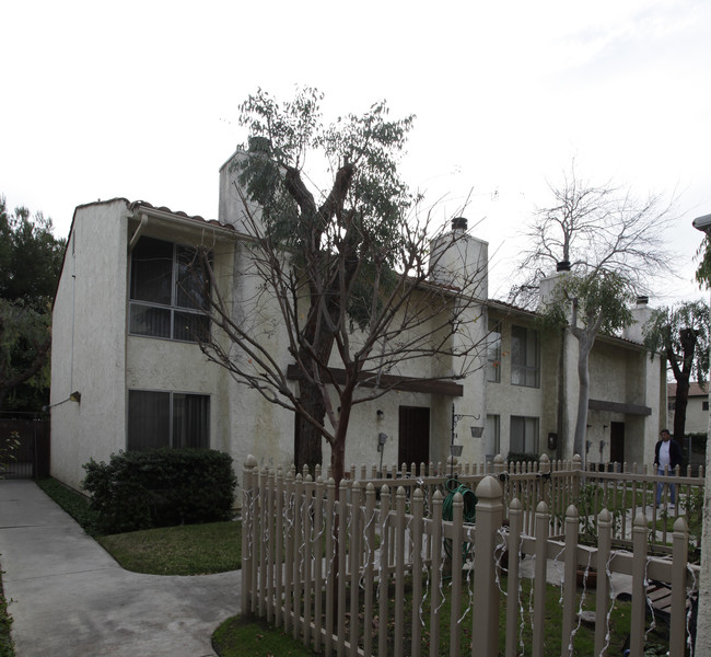 6022 Fullerton Ave in Buena Park, CA - Foto de edificio - Building Photo