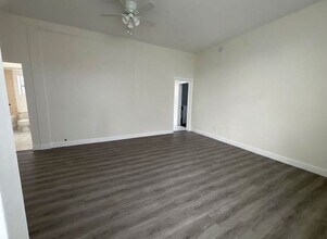 915 Broadway St in Los Angeles, CA - Building Photo - Building Photo