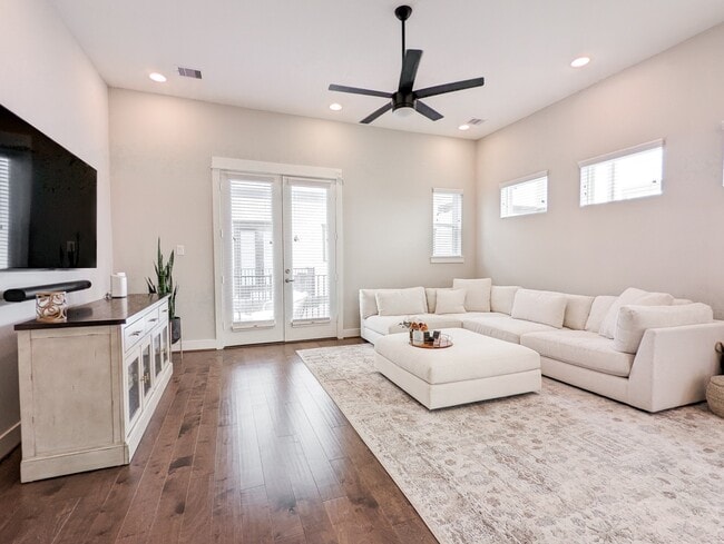 property at 1114 W 15th 1/2 St
