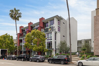 13045 Pacific Promenade in Playa Vista, CA - Foto de edificio - Building Photo