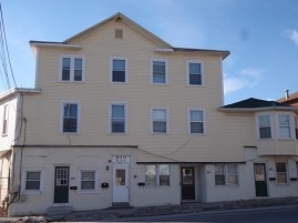 813-819 Main St in West Warwick, RI - Building Photo