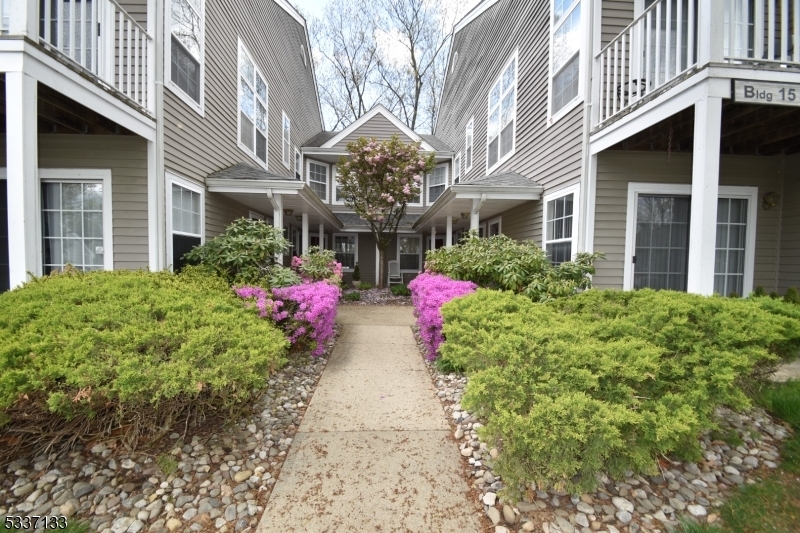 1197 Richmond Rd-Unit -1197 in Mahwah, NJ - Foto de edificio