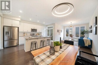 540 Edenwylde Dr in Ottawa, ON - Building Photo - Building Photo