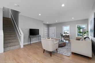 4019 Faith Ln in St. Charles, IL - Building Photo - Building Photo