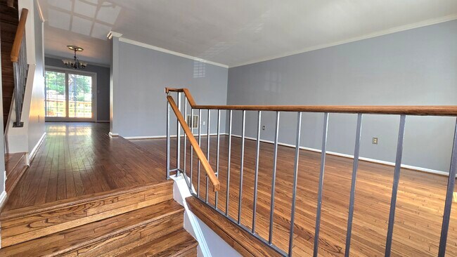 6157 Green Hollow Ct in West Springfield, VA - Building Photo - Building Photo