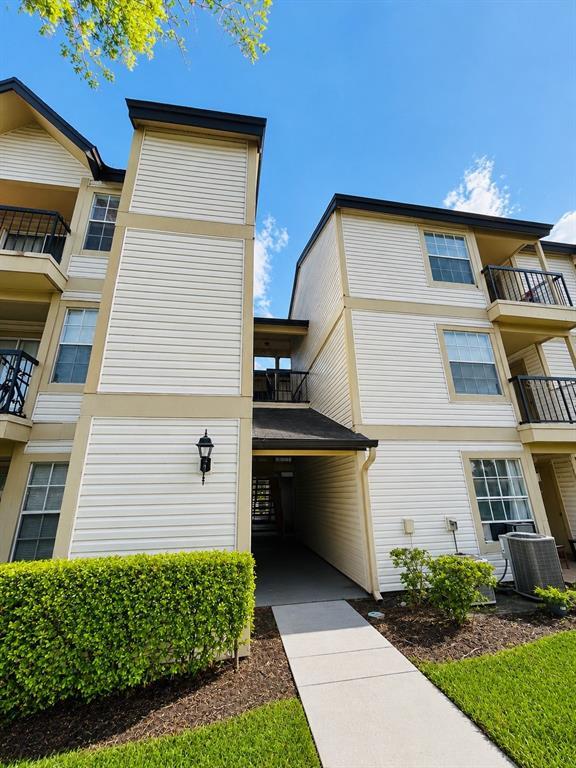property at 1908 Lake Atriums Cir