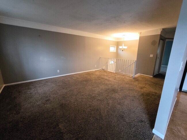 7936 Lee Ave N in Minneapolis, MN - Building Photo - Building Photo