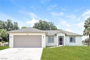 3600 Walmsley Ave in North Port, FL - Building Photo