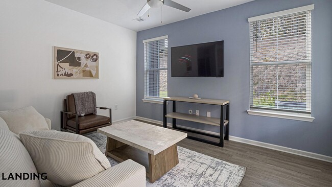 2800 Milan Ct in Birmingham, AL - Foto de edificio - Building Photo