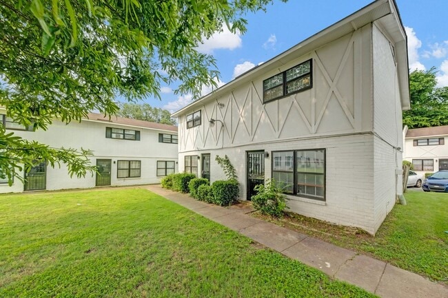 674 Hobbs Dr in Memphis, TN - Building Photo - Building Photo