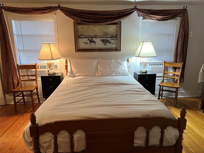 212 N Resident St in Wharton, TX - Building Photo - Building Photo