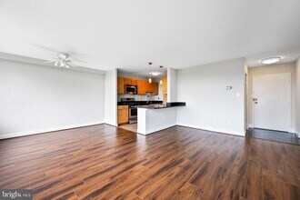 6621 Wakefield Dr in Alexandria, VA - Building Photo - Building Photo