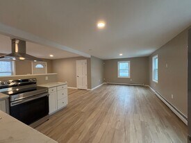 60 Charles St in Farmington, NH - Building Photo